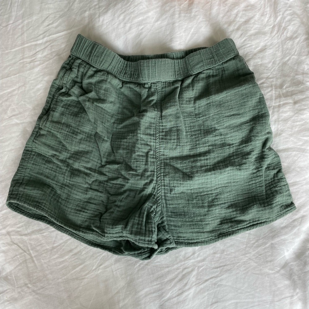 Lightweight shorts 💚